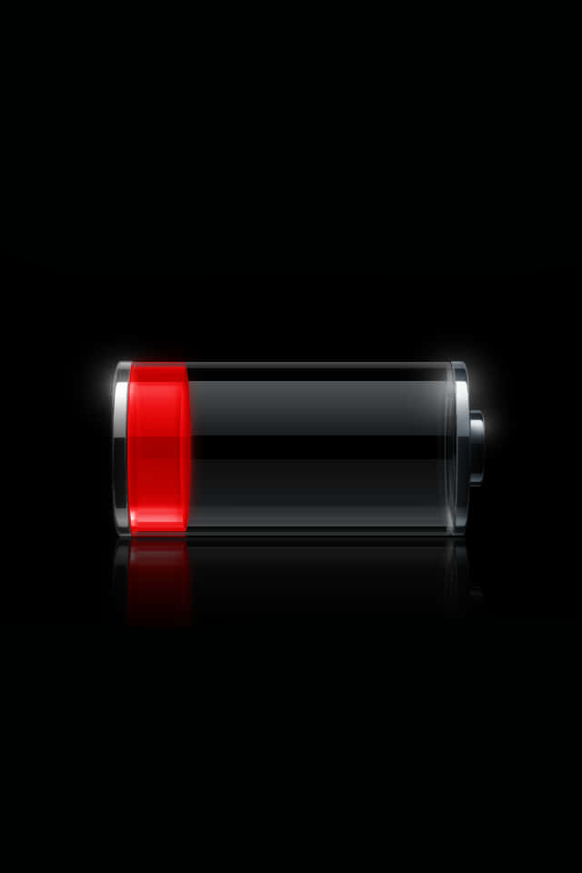 紅色低電量電池計量器 壁紙 — 一個時尚的數碼電池圖標，帶有發光的紅色低電量指示器，放置在反光的黑色表面上。