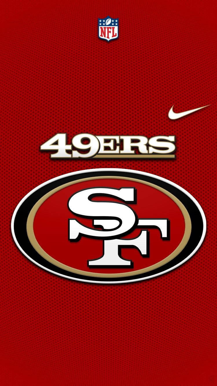 San Francisco 49ers NFL 美式足球隊標誌在紅色紋理背景上，帶有 Nike 和 NFL 標誌。