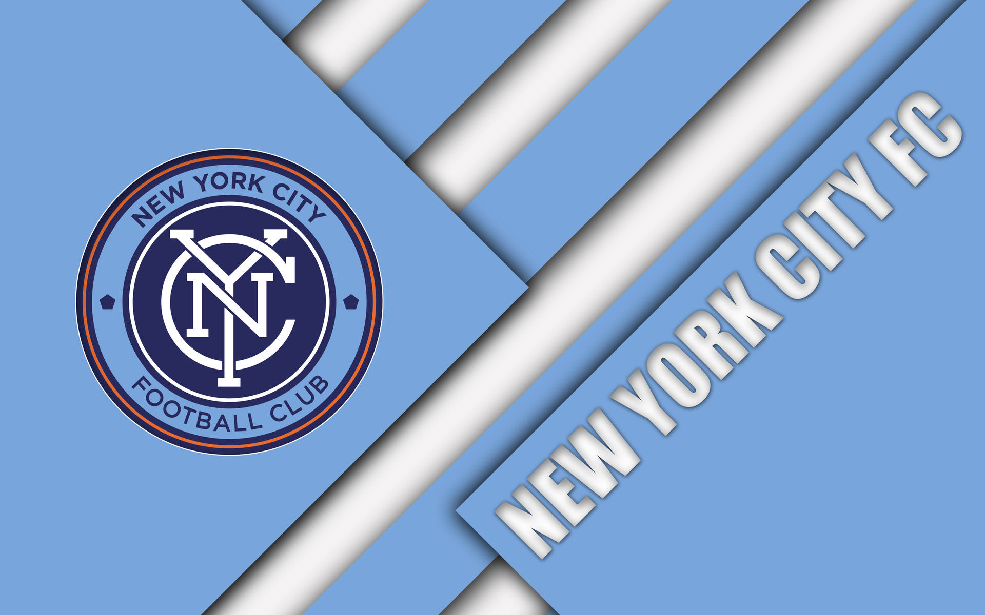 New York City FC 足球隊標誌，背景為藍白幾何圖案。