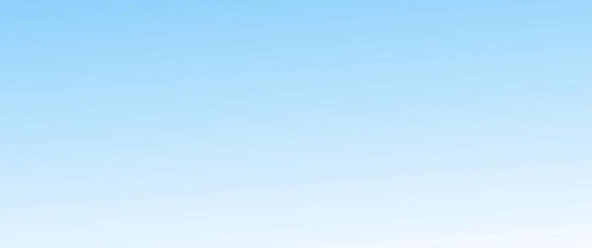 純淨淺藍色晴空背景 壁紙 — 從柔和藍色漸變到淡白色的寧靜天空，喚起平靜與開放感。