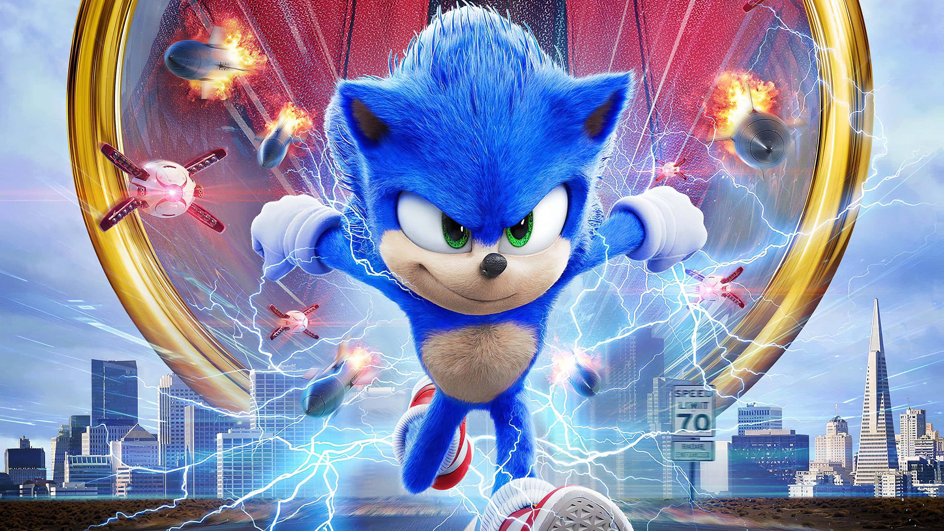 Sonic City Escape 桌布 壁紙 — 索尼克在一個被閃電和爆炸無人機包圍的金色圓環中穿過城市景觀。
