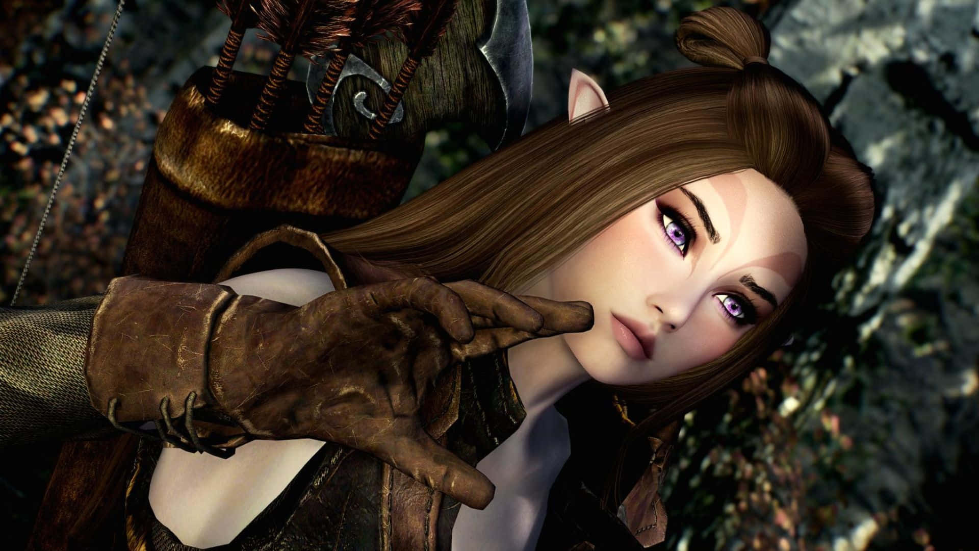 Skyrim Karliah 桌布 壁紙 — 紫眼棕髮的精靈弓箭手身處森林，身穿皮革裝備，手持弓箭。