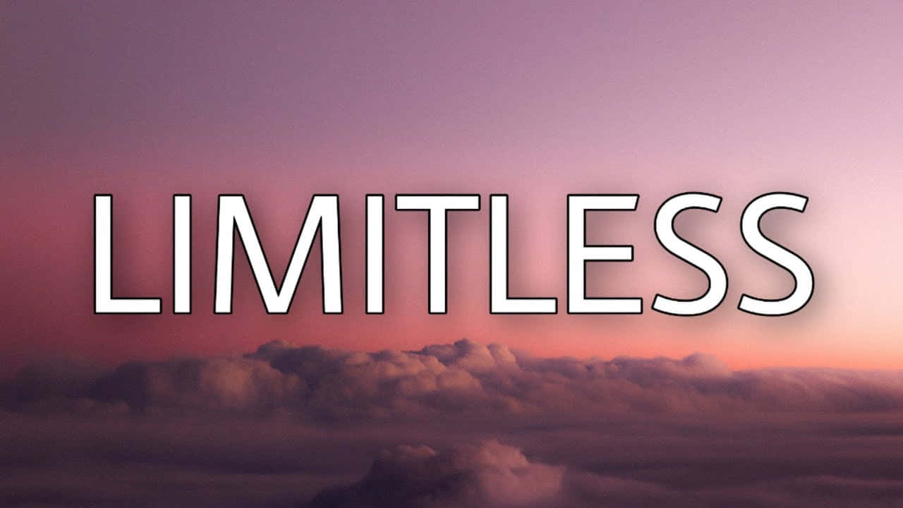「limitless」一詞在日落時漂浮在雲海之上。