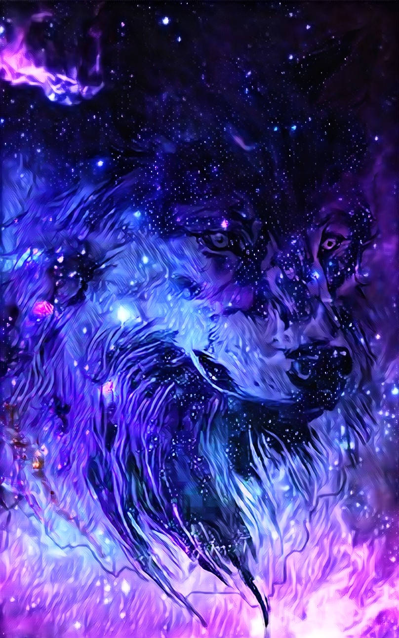 紫色星系狼數位繪畫 壁紙 — 一頭雄偉的狼頭從旋轉的宇宙星雲中浮現，散發著電光紫和藍色的光芒。