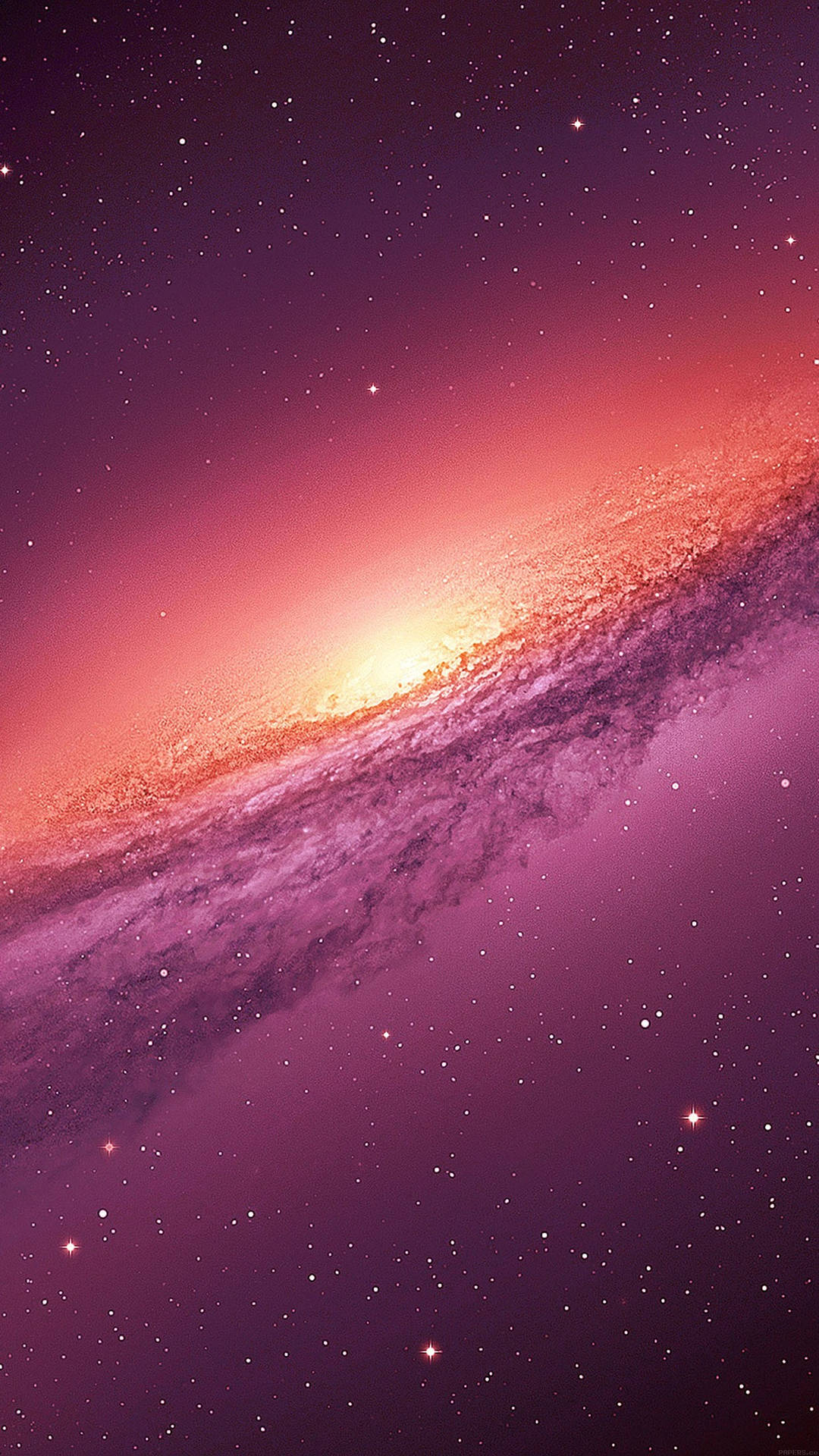 一個充滿活力的螺旋星系，散發著橙色和紫色色調，被星星環繞。