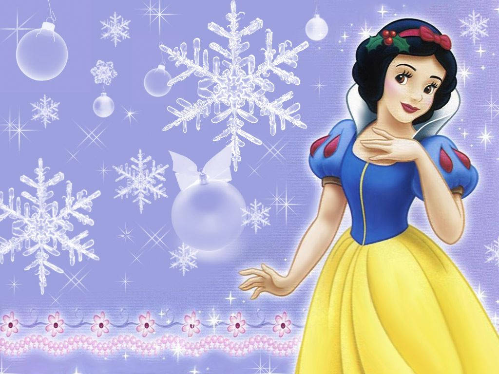 白雪公主身著節日長裙，被雪花和裝飾品環繞。