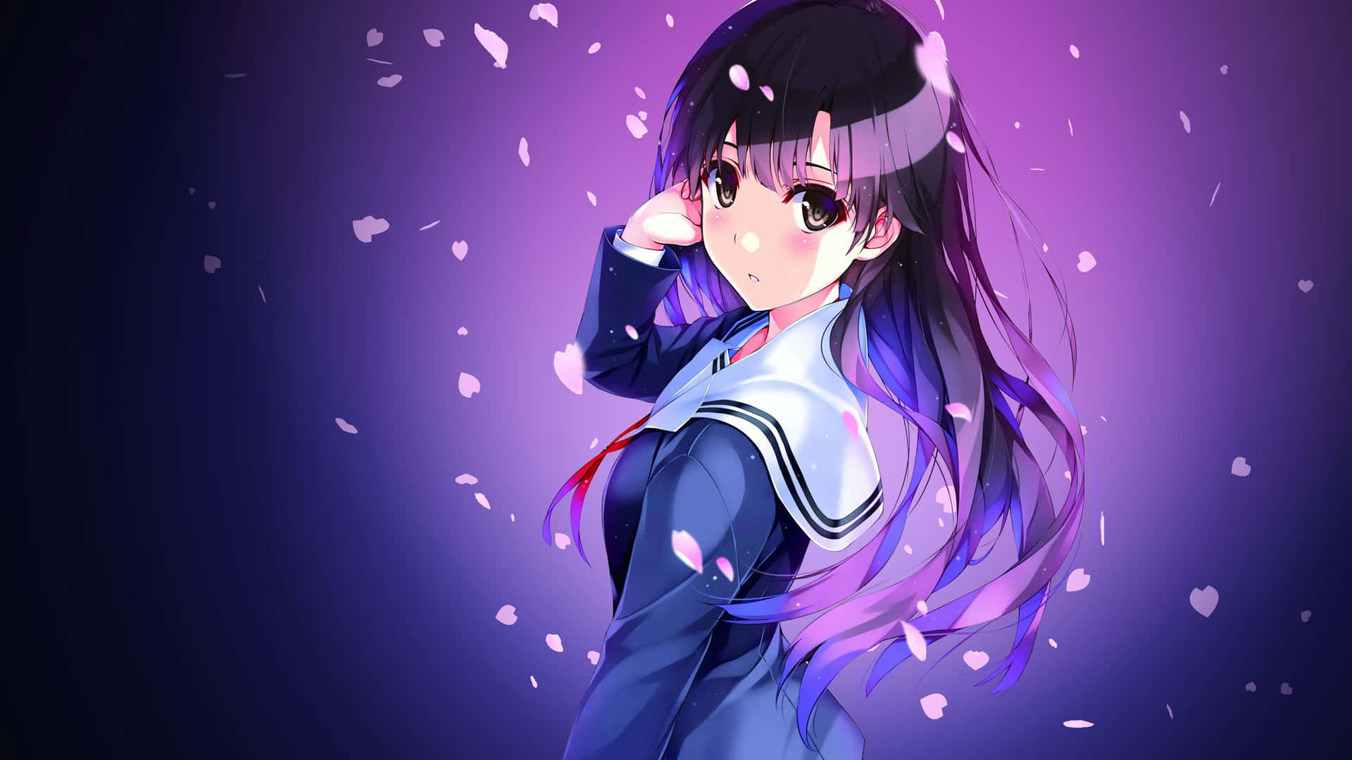 紫髮動漫女學生校服 壁紙 — 穿著校服的動漫女孩，紫色頭髮，櫻花飄落在她周圍，背景為紫色漸變。