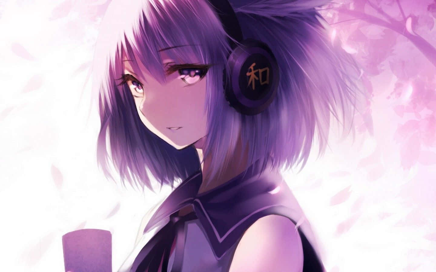 紫髮少女戴耳機坐在樹上 壁紙