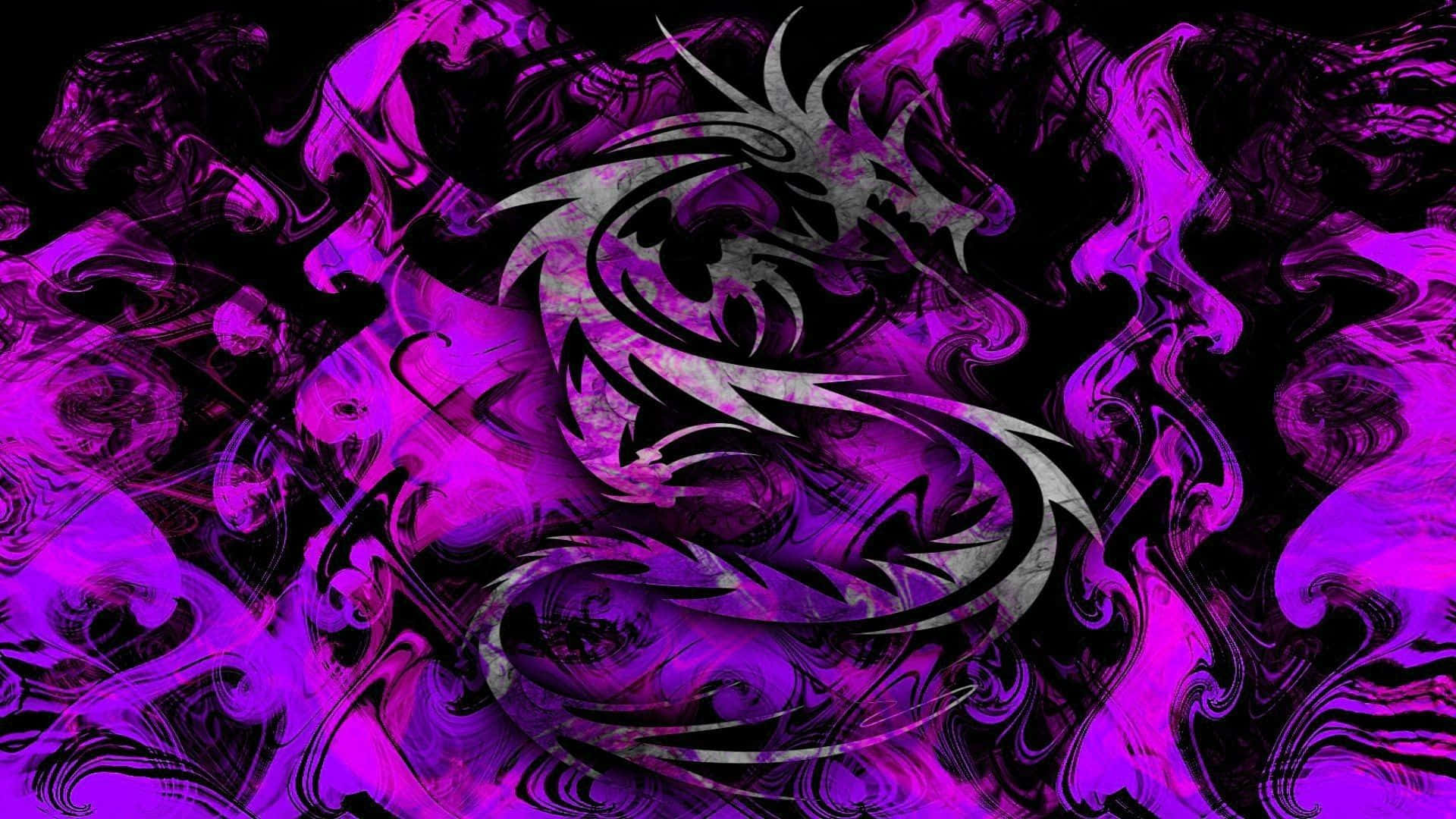 紫龍符號 壁紙 — 一條風格化的龍，帶有銳利的黑色和灰色線條，盤繞在旋轉的鮮豔紫色和黑色液體狀圖案中。