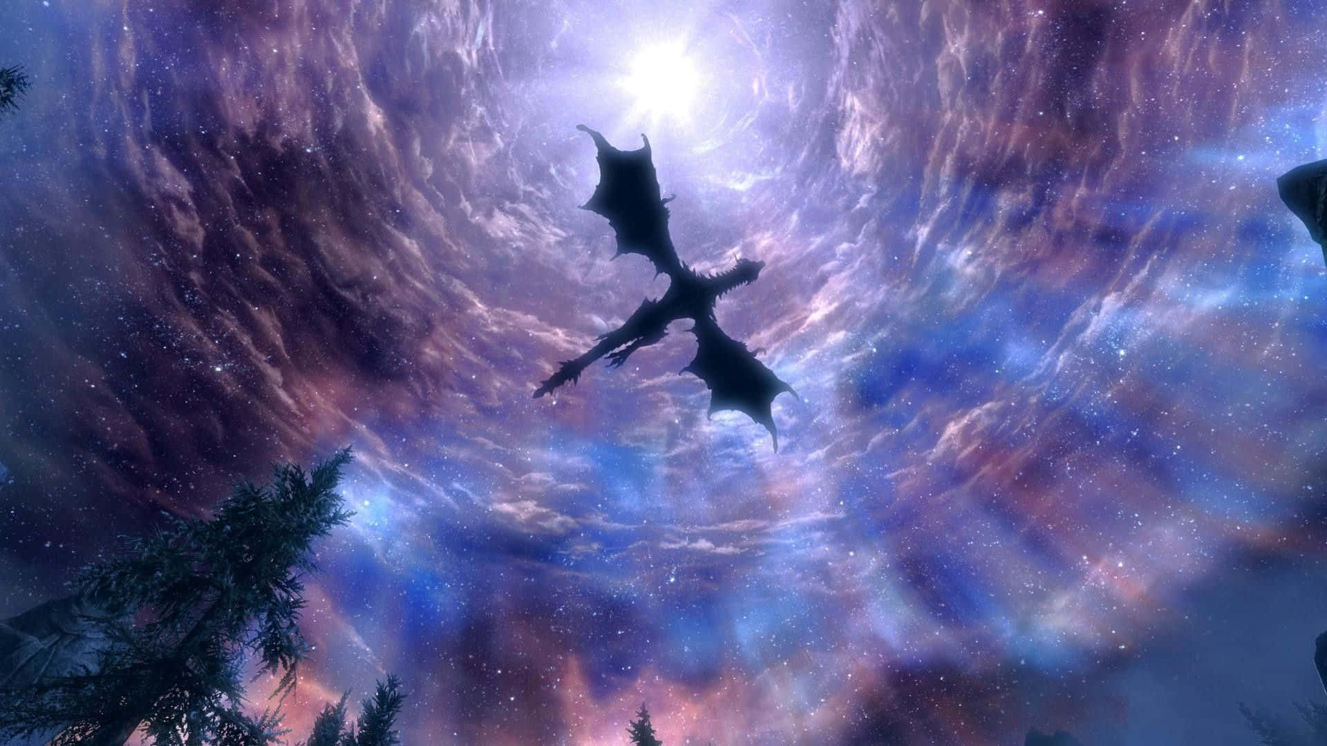 紫龍飛越雲月 壁紙 — 一條龍的剪影在充滿紫色、藍色和粉紅色星雲和星星的鮮豔宇宙天空中翱翔。
