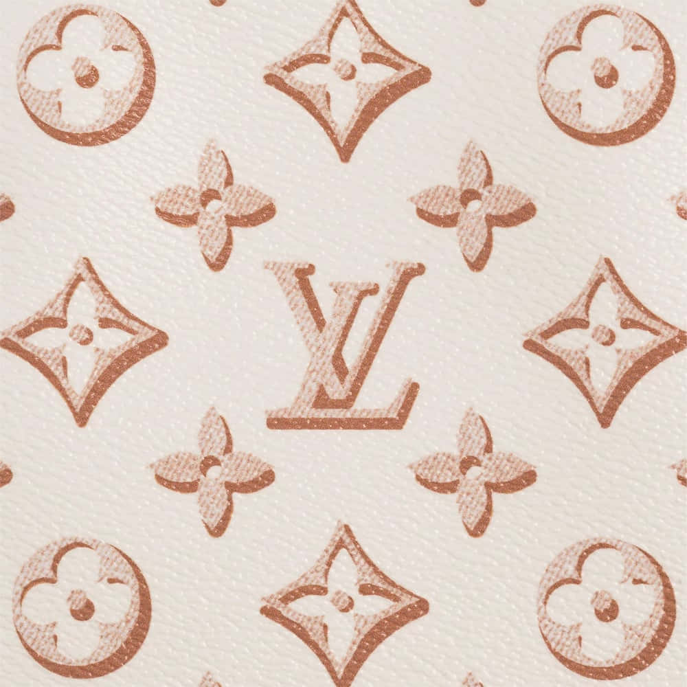 帶有棕色 Louis Vuitton 字母組合圖案（包括花朵和 LV 標誌）的米色皮革。