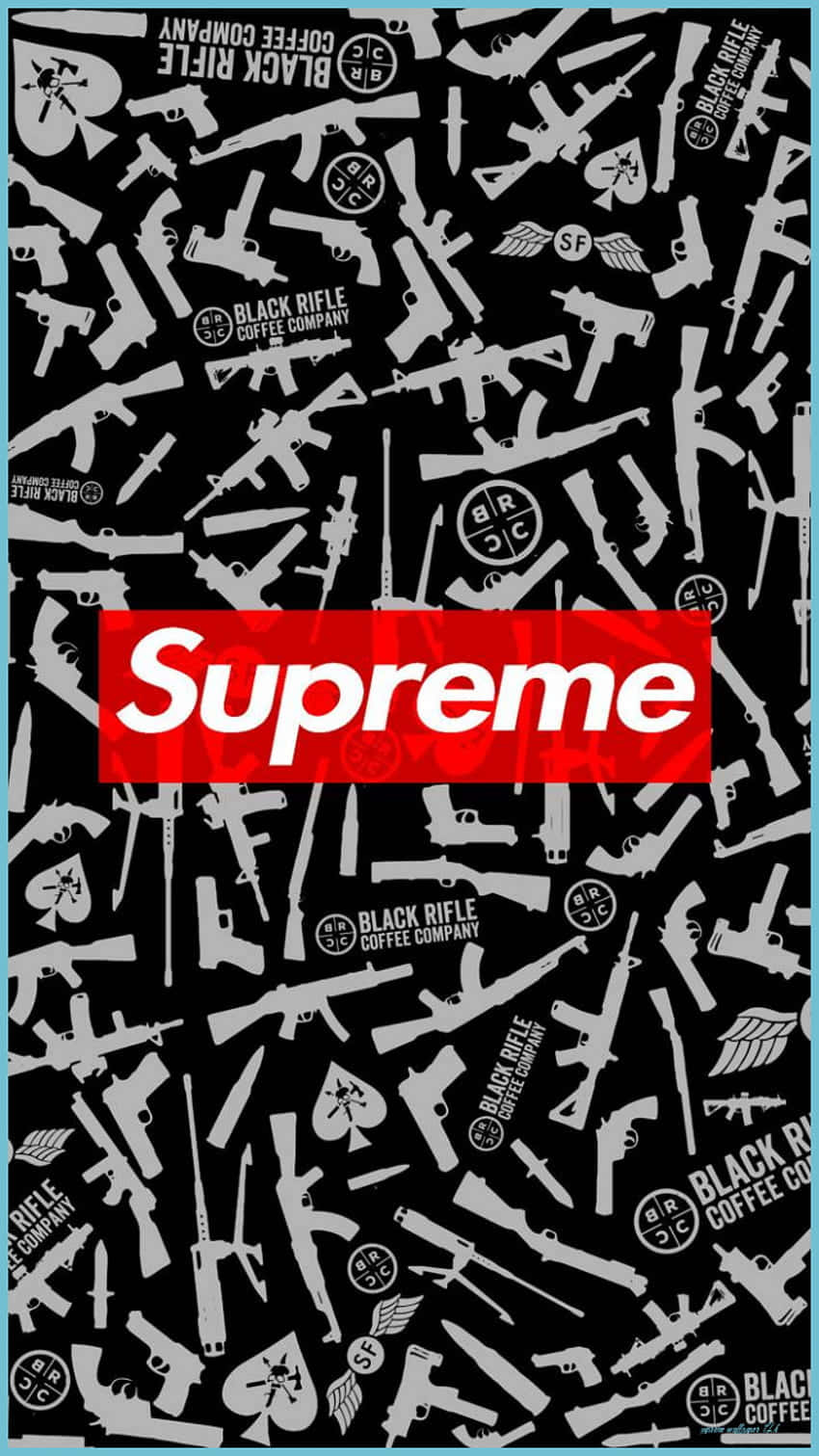 重複槍枝形狀和 Black Rifle Coffee 標誌的桌布，中央有 Supreme 標誌。