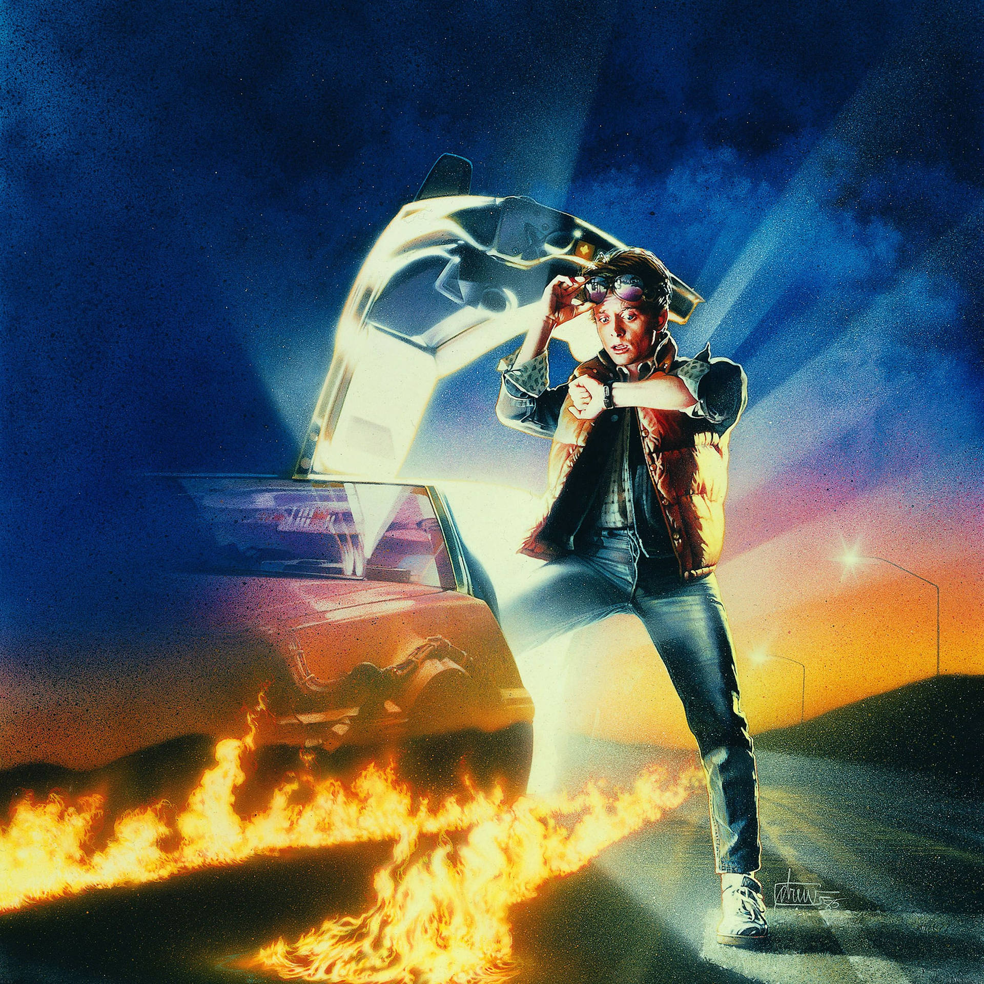 穿背心的年輕男子站在燃燒的DeLorean旁邊，暮色天空