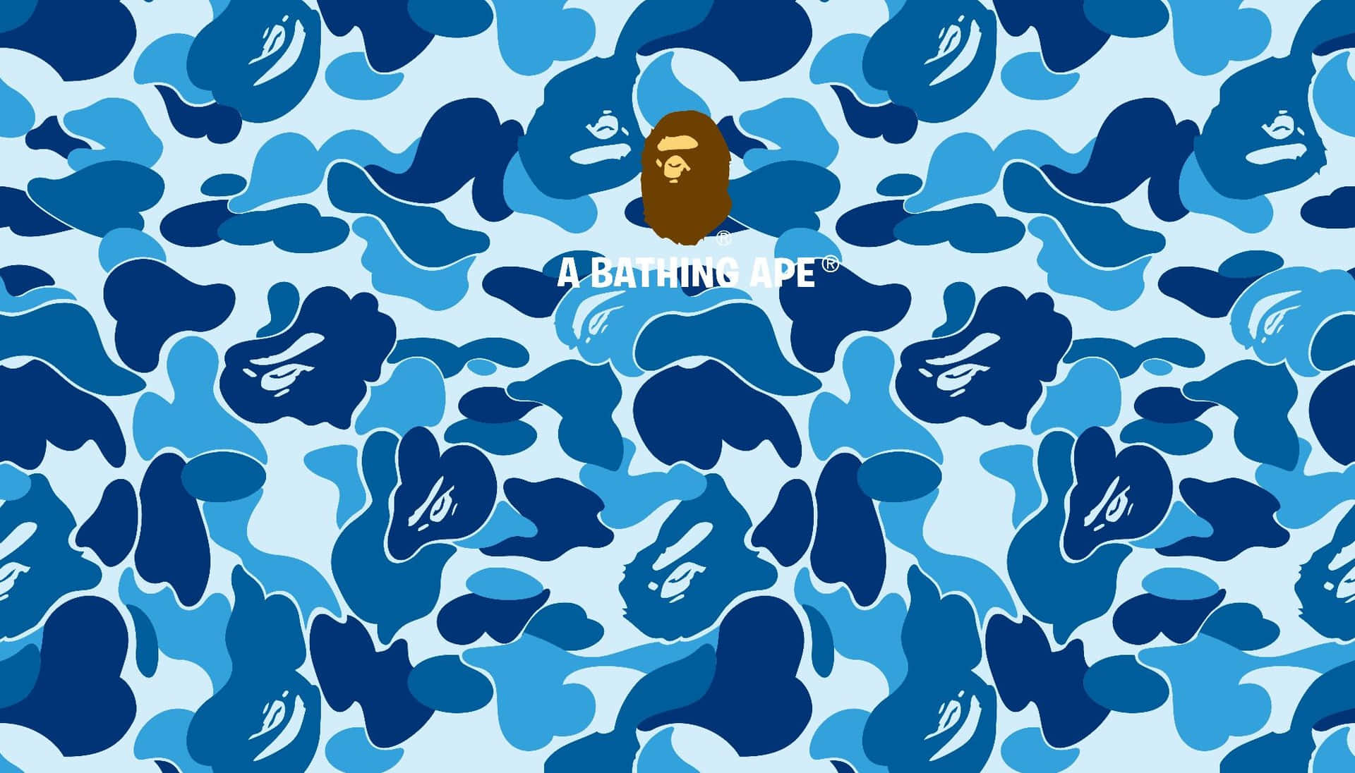帶有猿臉和 A BATHING APE 標誌的藍色迷彩圖案。