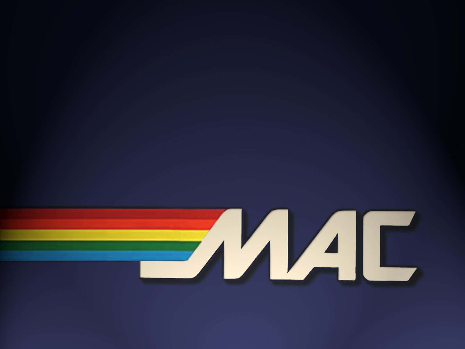 經典復古蘋果標誌 壁紙 — 一個帶有彩虹條紋的復古 Mac 標誌在深藍色漸變背景上發光。