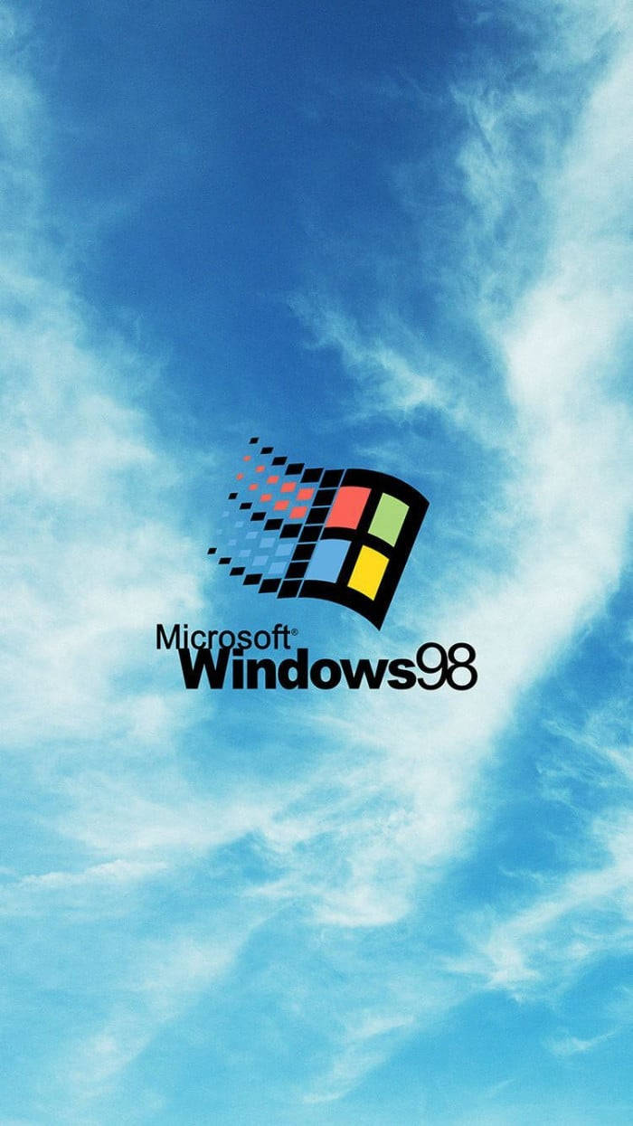 Windows 98 標誌在藍天白雲下。