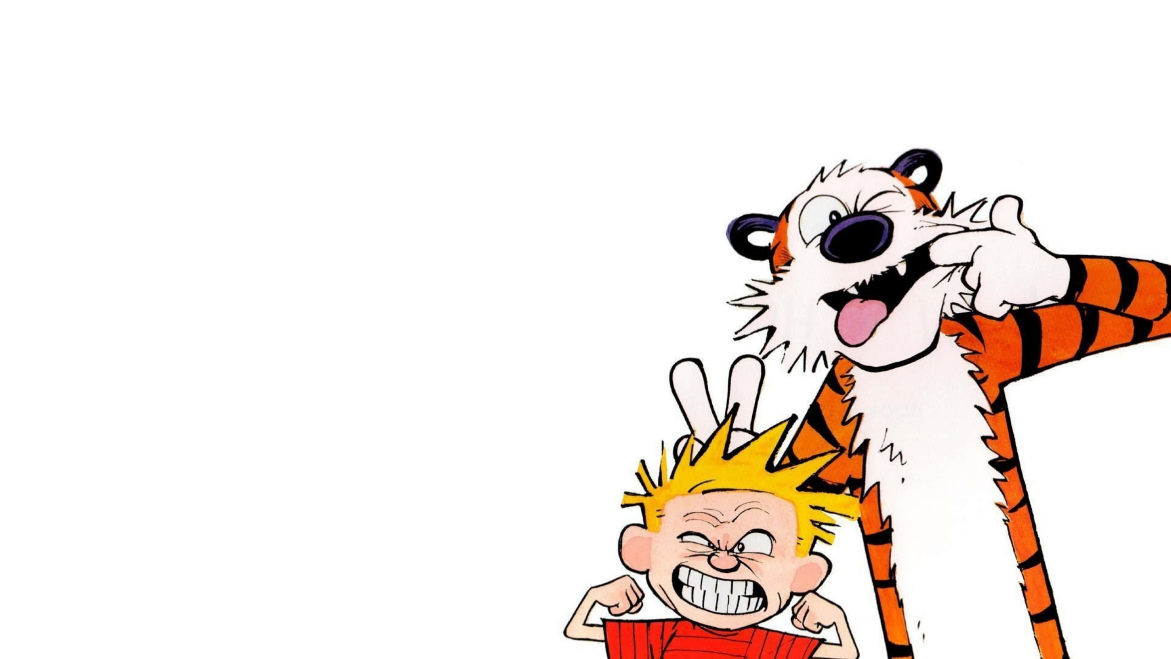 經典漫畫組合卡爾文與霍布斯 4K 壁紙 — Calvin 和他的老虎朋友 Hobbes 在純白背景前頑皮地咧嘴笑。