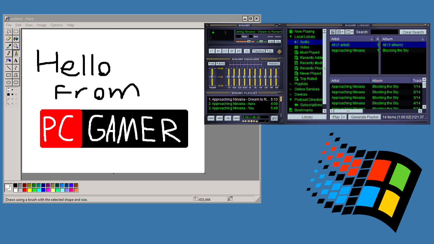 經典的 Windows 95 標誌 壁紙 — 一個復古的Windows桌面，Paint應用程式顯示「Hello From PC GAMER」，並打開了媒體播放器視窗。