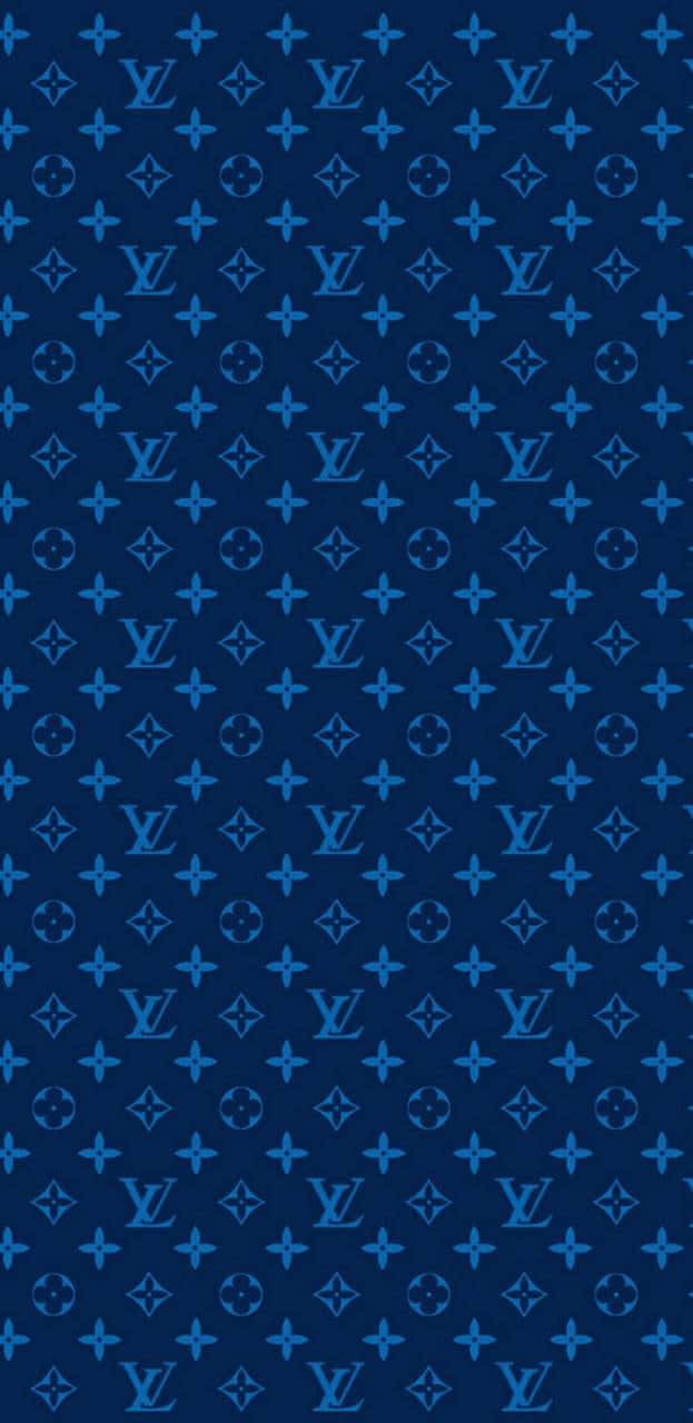 經典藍色路易威登圖案 壁紙 — 在深藍色背景上重複的藍色 Louis Vuitton 字母組合圖案。