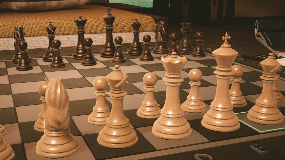 經典象牙棋子 壁紙 — 棋盤的特寫，淺色和深色木製棋子在中局時排列在方格表面上。