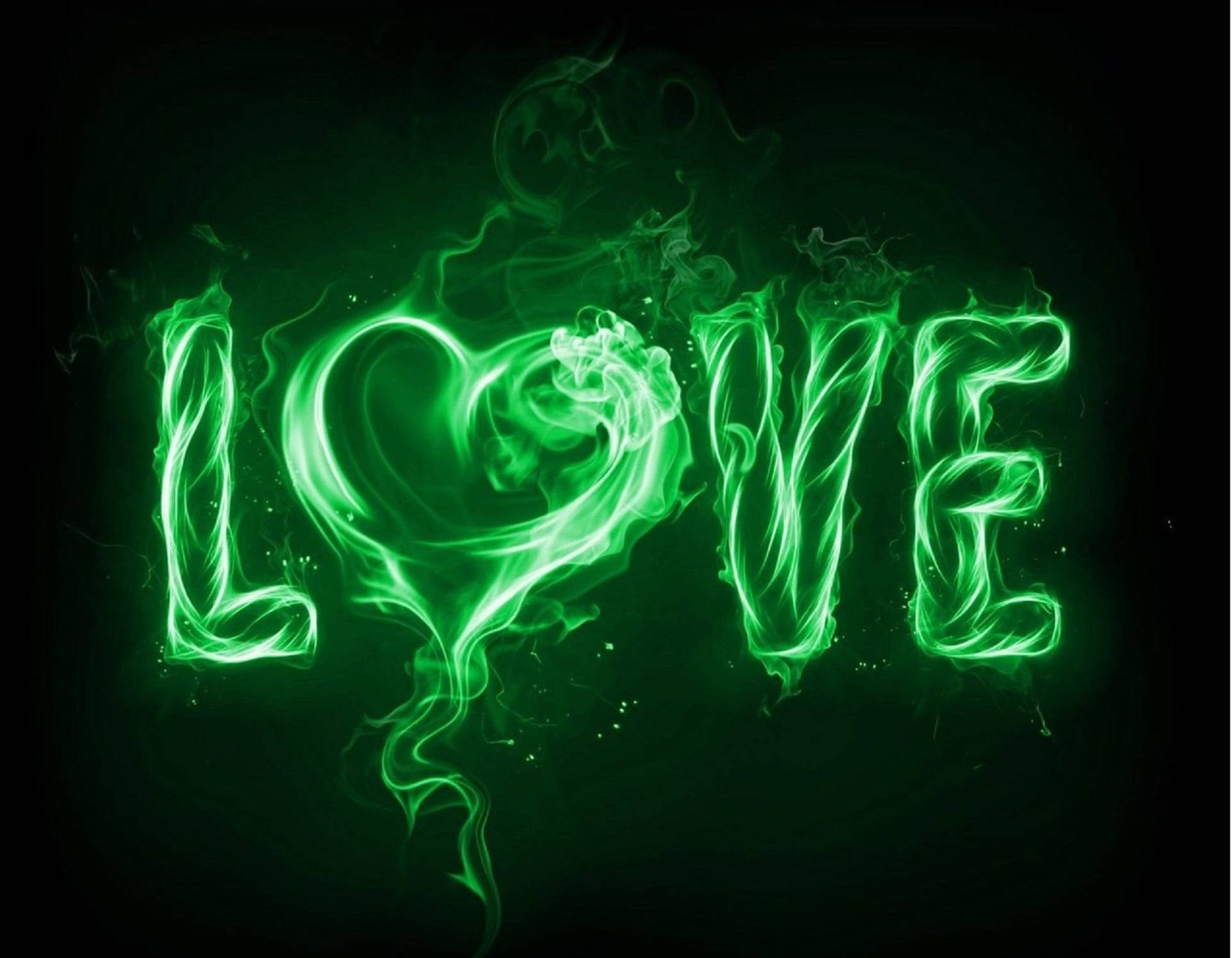 綠焰愛心標誌 壁紙 — 「LOVE」一詞在黑暗背景中，以充滿活力的綠色電光煙霧發光，並帶有旋轉的能量。