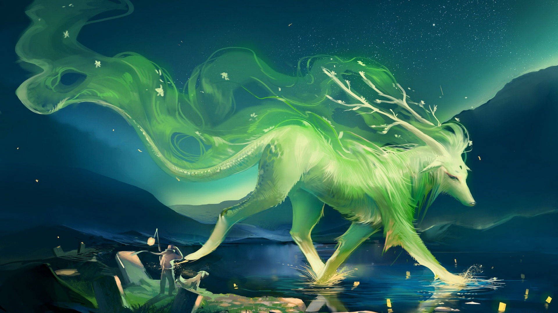 綠白狼神話生物 壁紙 — 一隻發光的綠色狐狸，有著流動的樹枝作為鹿角，從星光閃爍的湖中浮現，一個小人影敬畏地觀看著。