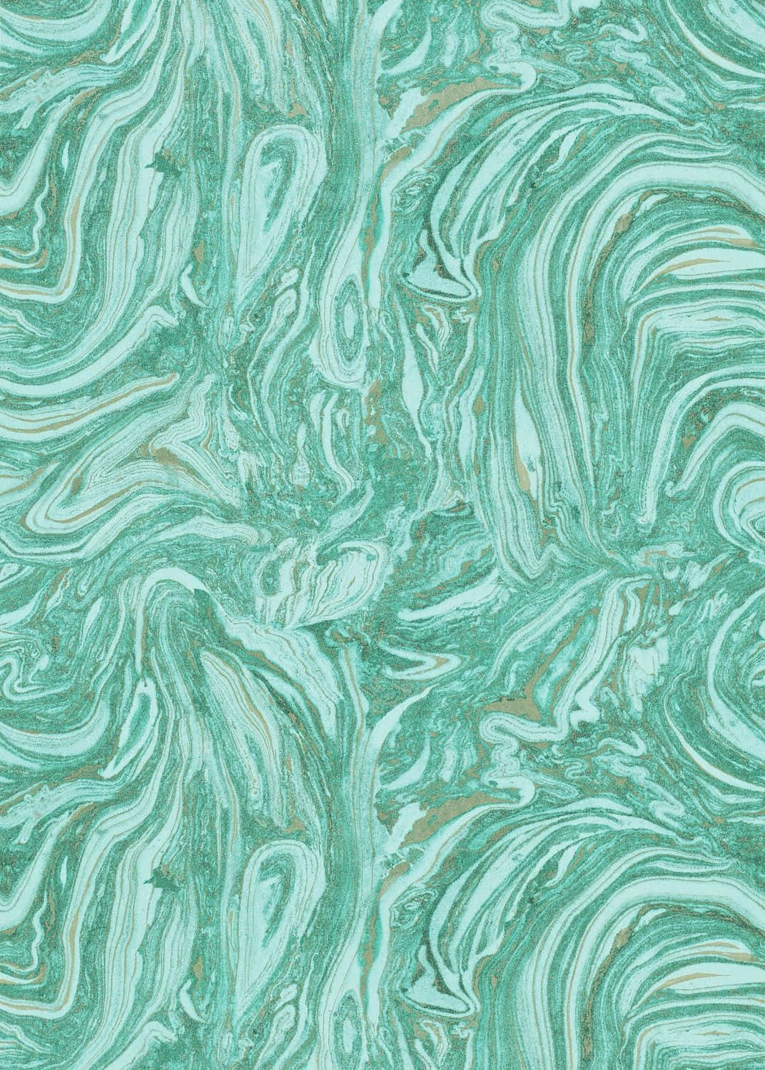 綠色大理石旋渦紋理背景 壁紙 — 流動的抽象圖案，由青綠色、白色和金色的漩渦組成，類似大理石或液體顏料。