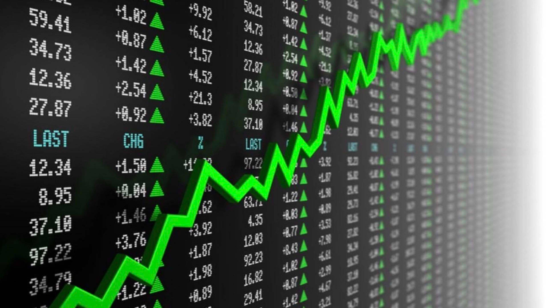一條綠色上升趨勢線圖疊加在金融股票數據上。