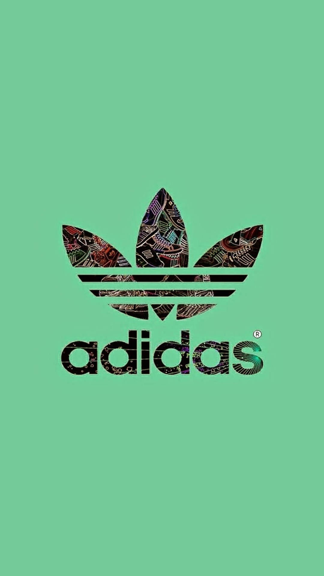 在薄荷綠色背景上充滿部落設計的Adidas標誌。