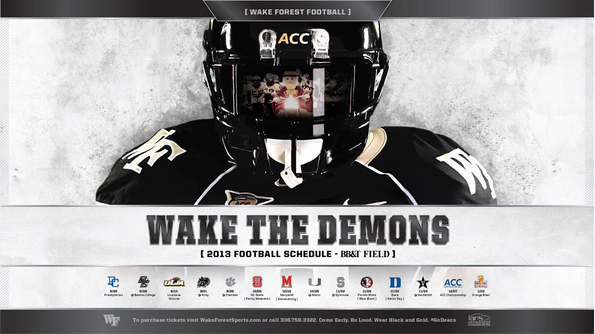Wake Forest 足球員身穿黑金色裝備，帶有「Wake the Demons」標語。
