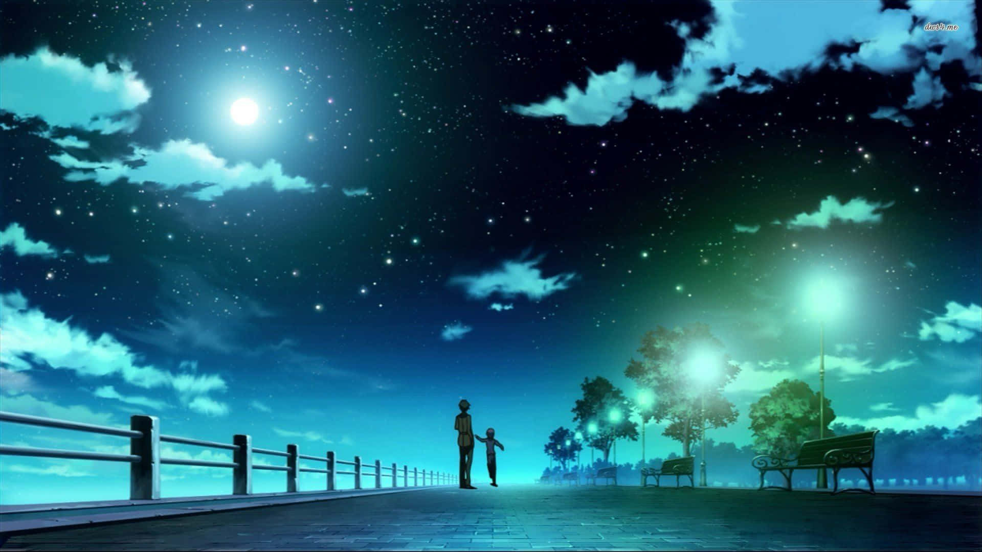 繁星下的寧靜寒夜 壁紙 — 兩個剪影人物在月光下的碼頭上，手牽手站在繁星點點的藍綠色天空下，街燈閃爍。