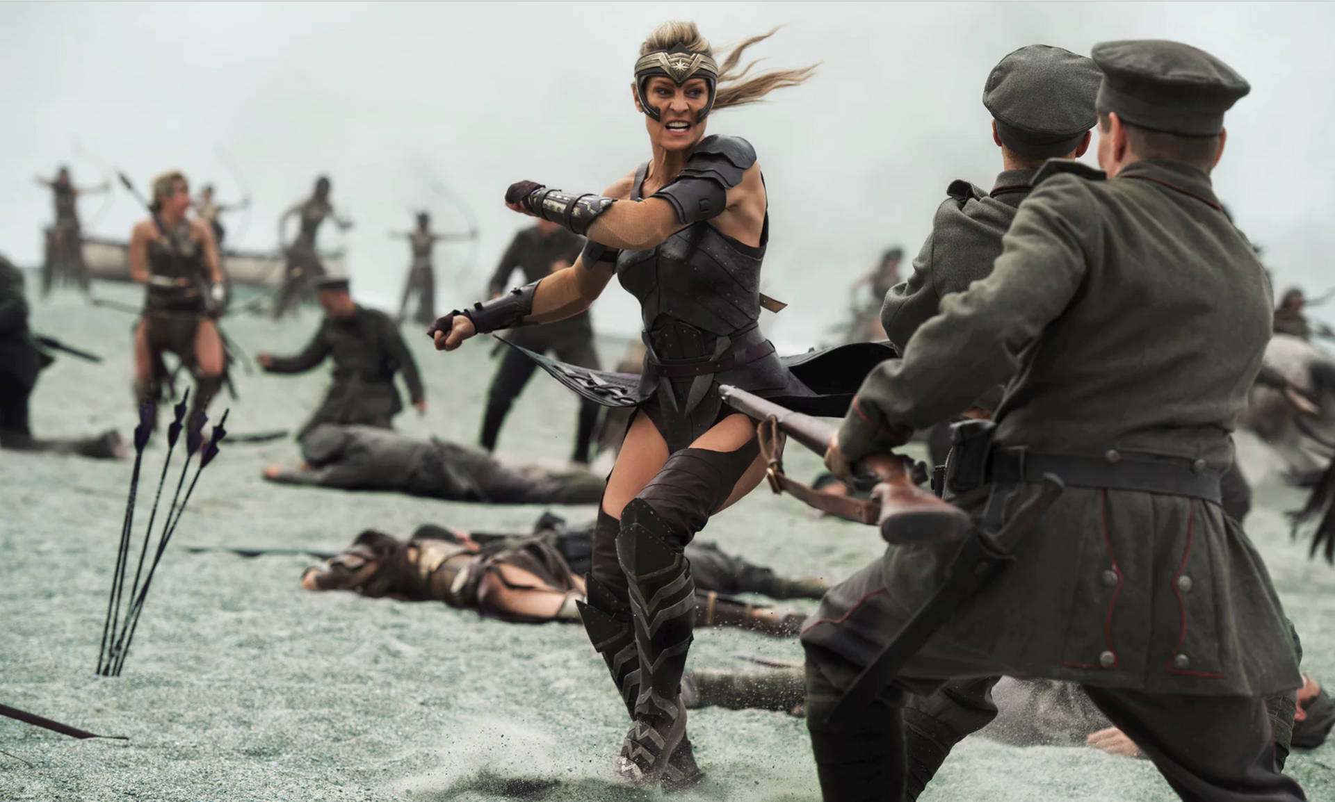 女戰士在戰場上與士兵作戰，地上有倒下的屍體和箭矢。