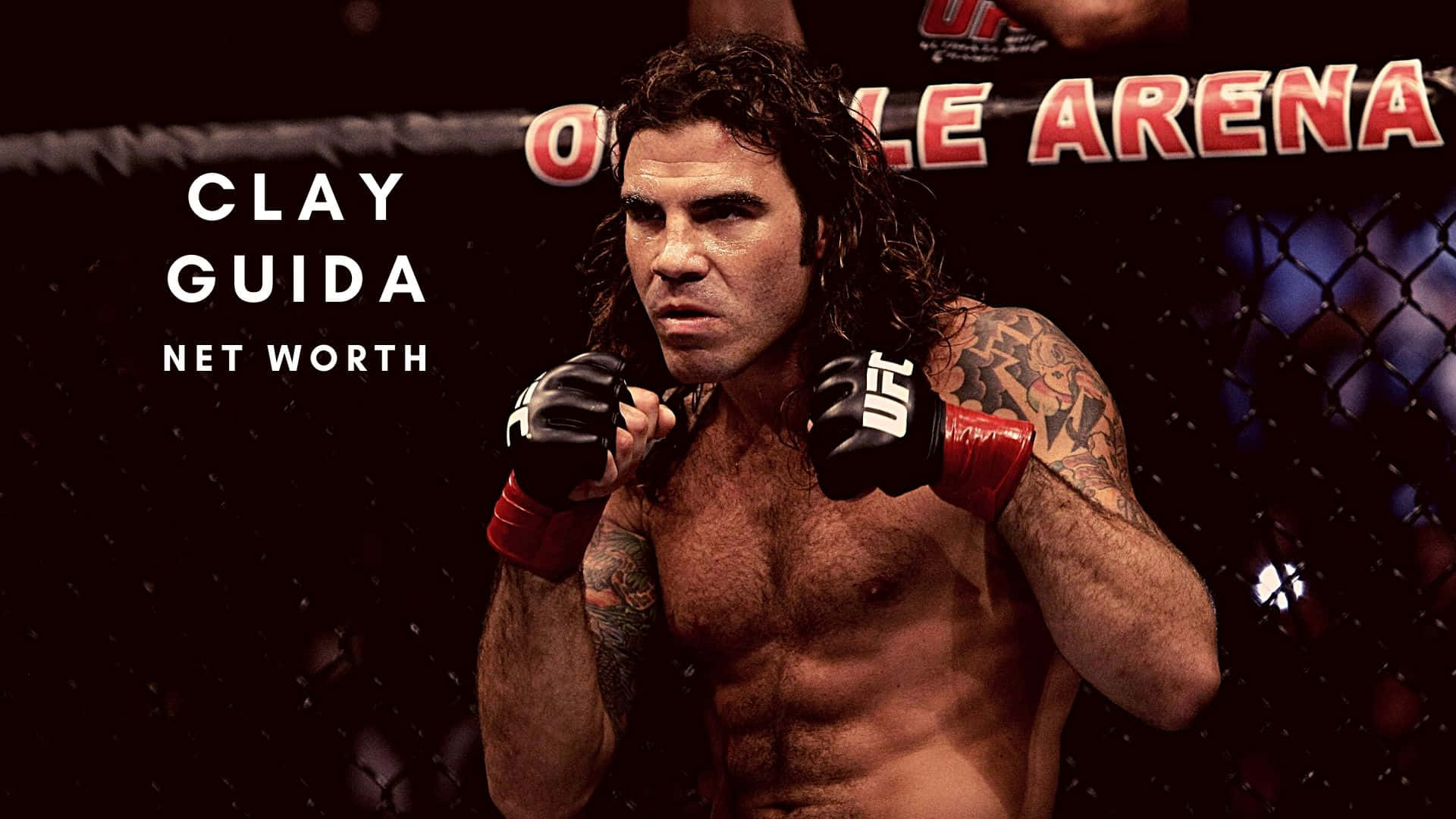 美國MMA選手克雷頓·吉達的宣傳海報 壁紙 — Clay Guida 在UFC八角籠中，紋身手臂和紅色手套，在場館燈光下凝視著。