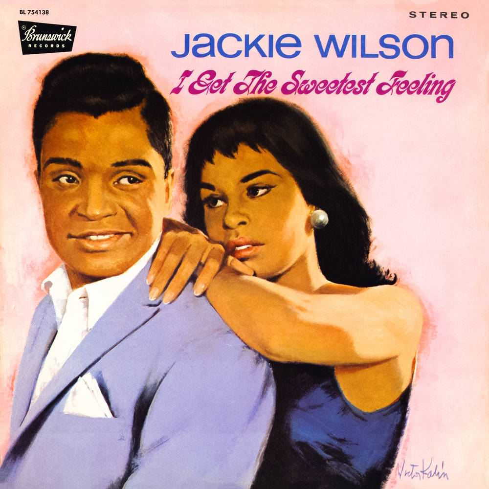 美國歌手Jackie Wilson與Harlean Harris 壁紙 — 一幅復古1960年代專輯封面畫作，描繪Jackie Wilson與一位身穿藍色連衣裙的女性在粉紅色背景上擁抱。