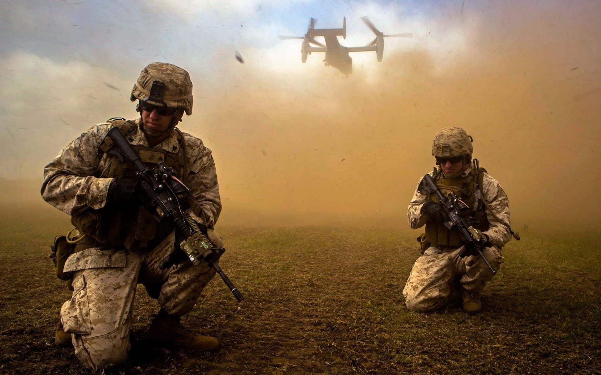 兩名身穿沙漠迷彩服的武裝士兵跪下，一架軍用飛機從頭頂飛過。