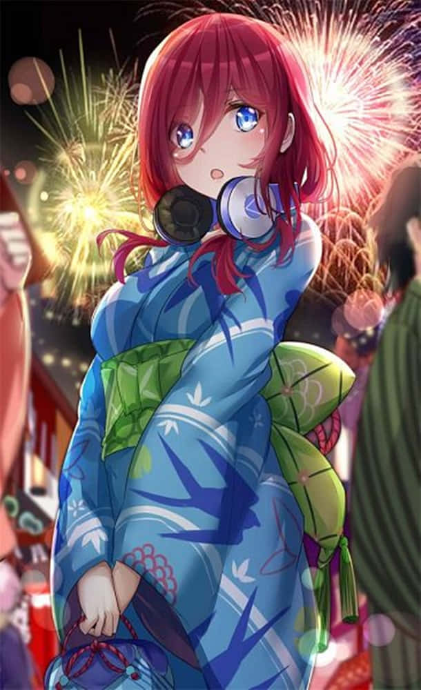 穿著藍色和服的動漫女孩在夜間節日觀看煙火