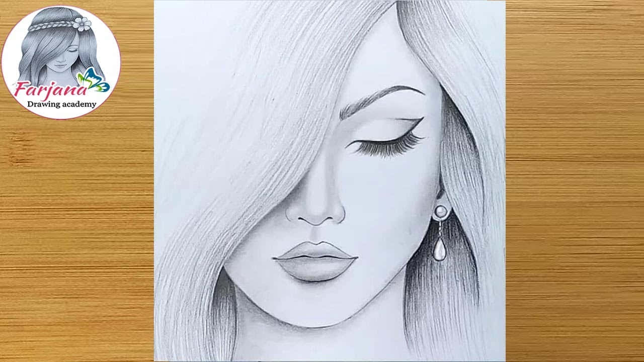 美麗女孩素描 壁紙 — 一個詳細的鉛筆素描，描繪一位閉著眼睛、頭髮飄逸的寧靜女性，放在木質表面上。