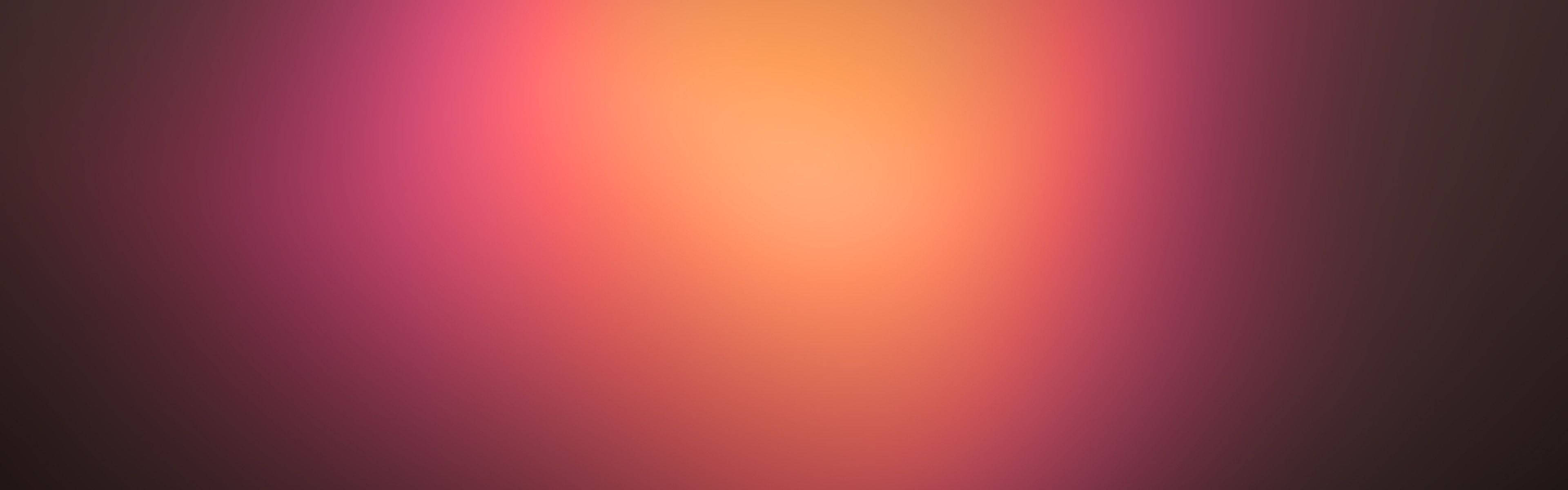 柔和漸變背景，融合粉橙同紫紅色調。