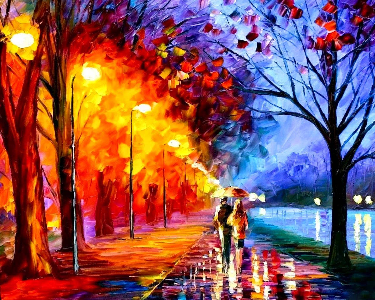 情侶在雨夜街上撐傘行走，樹木倒影色彩繽紛。