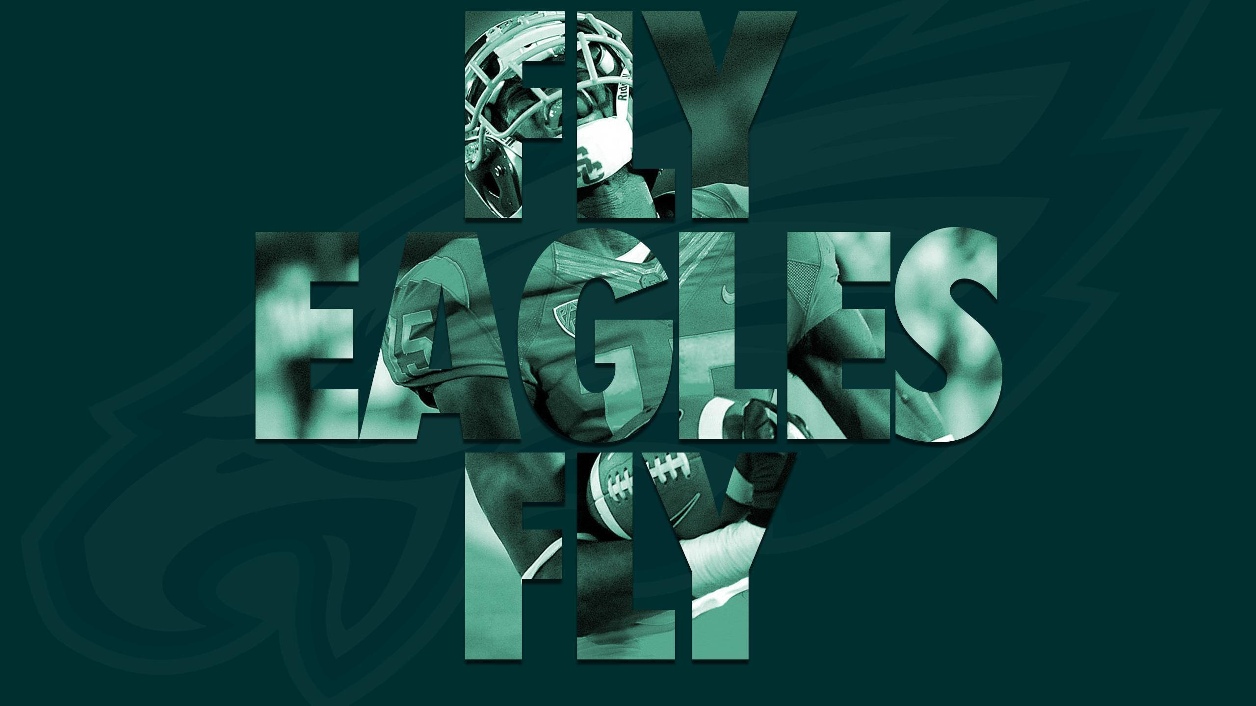 老鷹隊卡森·溫茲向量藝術 壁紙 — 大膽的藍綠色文字「FLY EAGLES FLY」在深藍綠色背景上形成一個嵌入足球運動員圖像的圖形。