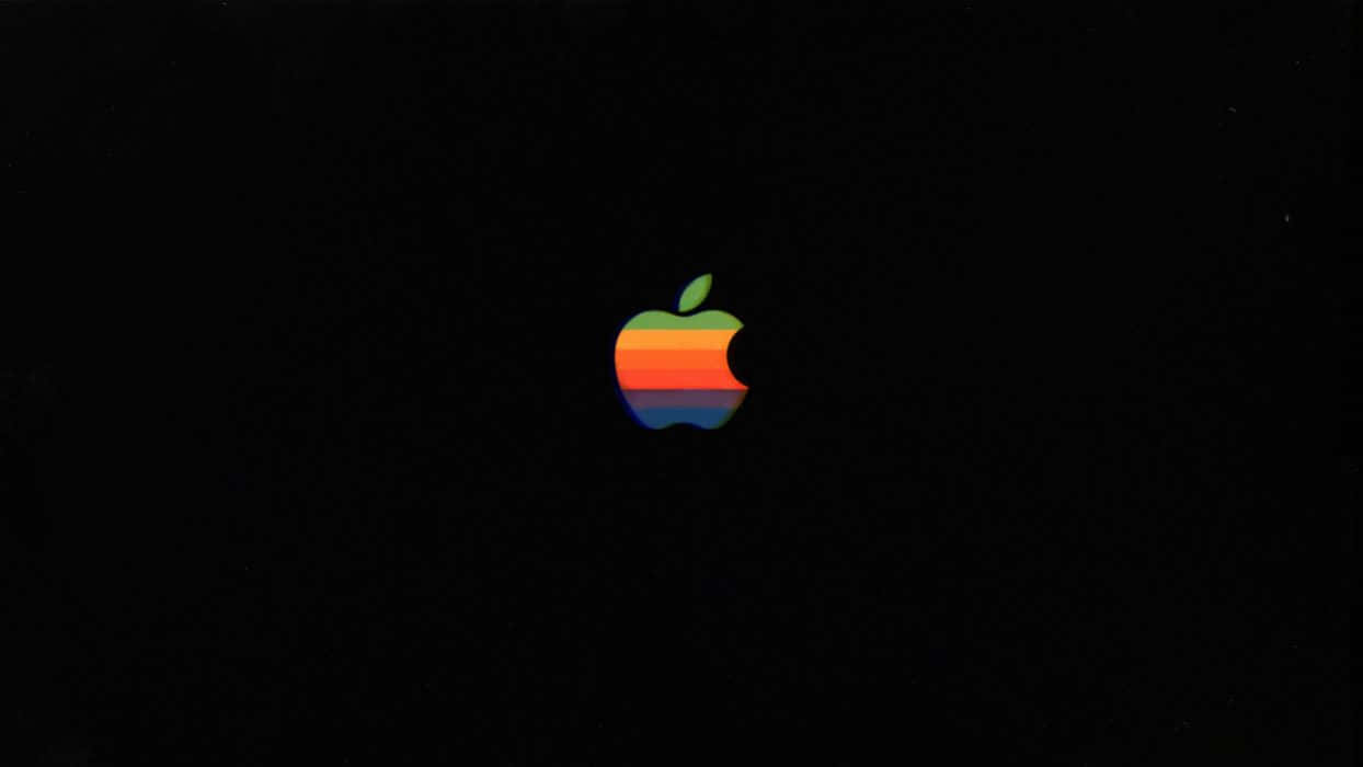 黑色背景上的復古彩虹Apple標誌