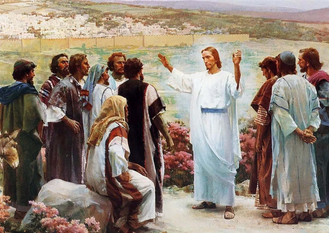 Jesus Disciples 桌布 壁紙 — 耶穌身穿白袍，在粉紅花叢旁向人群做手勢，俯瞰古城牆城市。