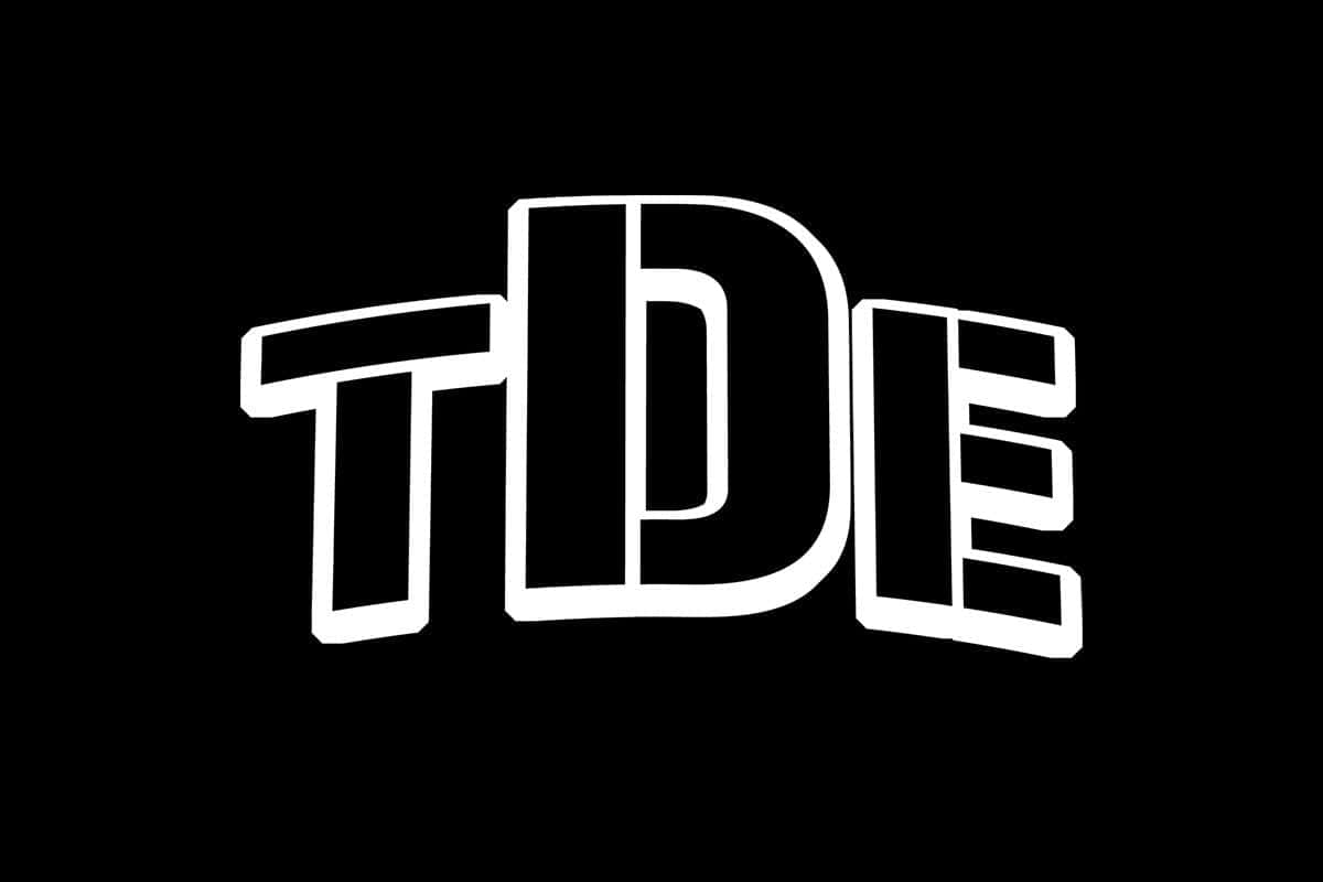 黑色背景上的白色輪廓 TDE 字母