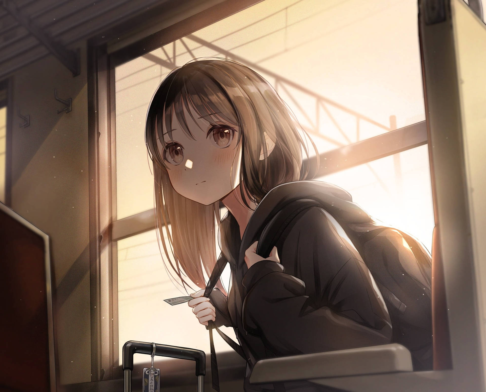 棕色頭髮的動漫女孩在黃金時刻從火車窗戶向外看。