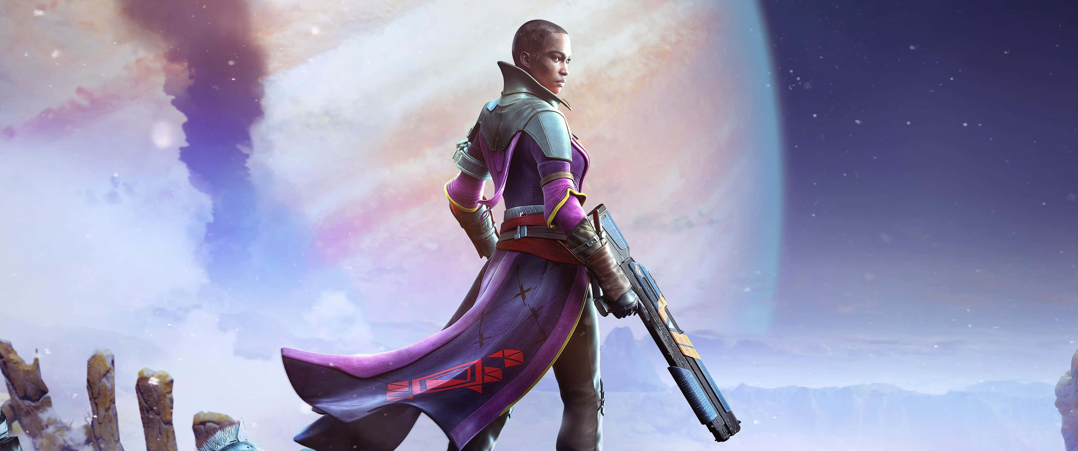 與《Destiny 2》一同戰鬥黑暗勢力 壁紙 — 一位身穿紫色盔甲的女戰士，在旋轉星雲和一顆巨大行星的宇宙背景下，手持步槍蓄勢待發。