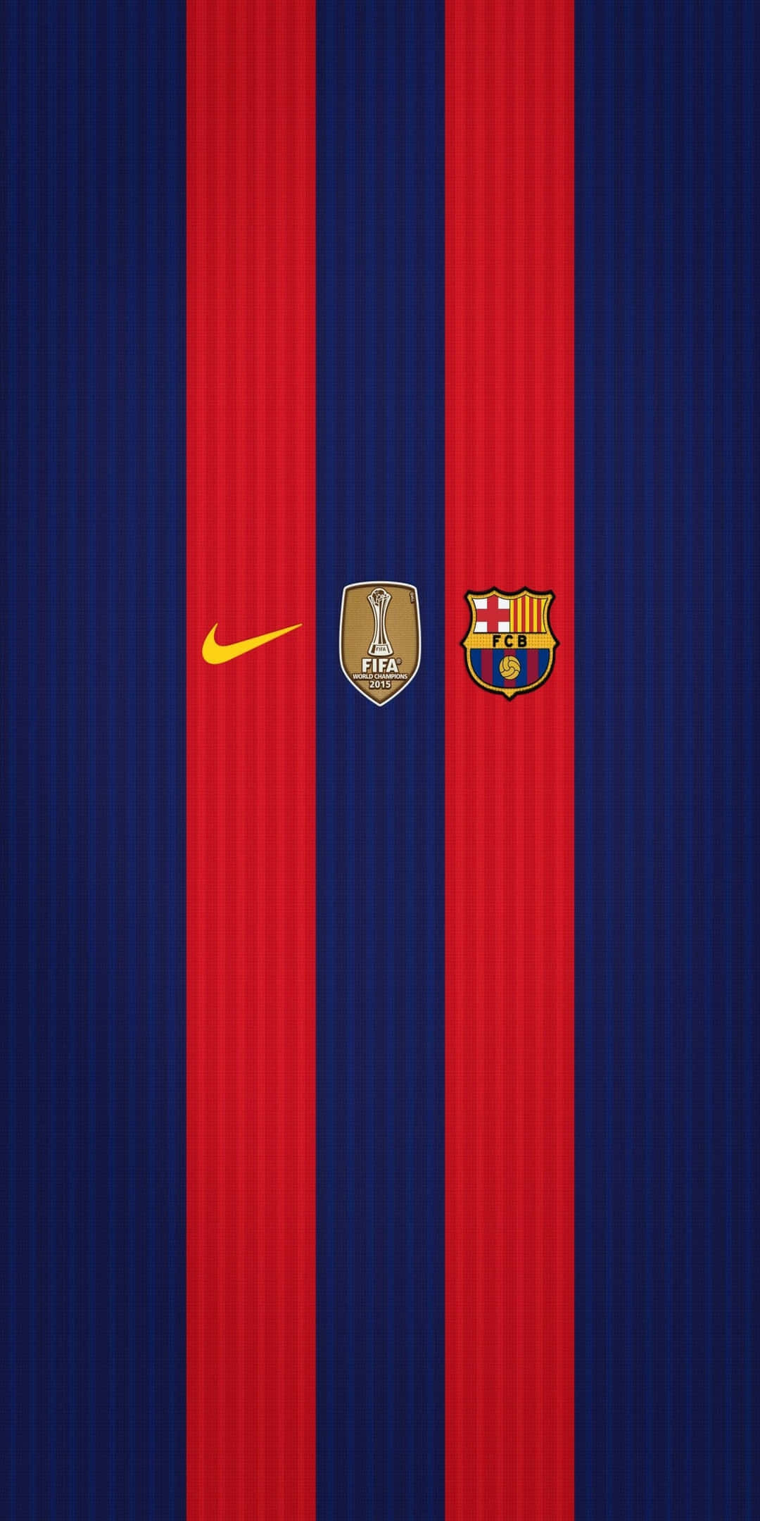 與 Pixel 3 一起動起來！ 壁紙 — 垂直紅藍條紋牆紙，Nike FIFA 世界冠軍球會盃和 FC 巴塞隆拿標誌居中於有紋理的布料上。