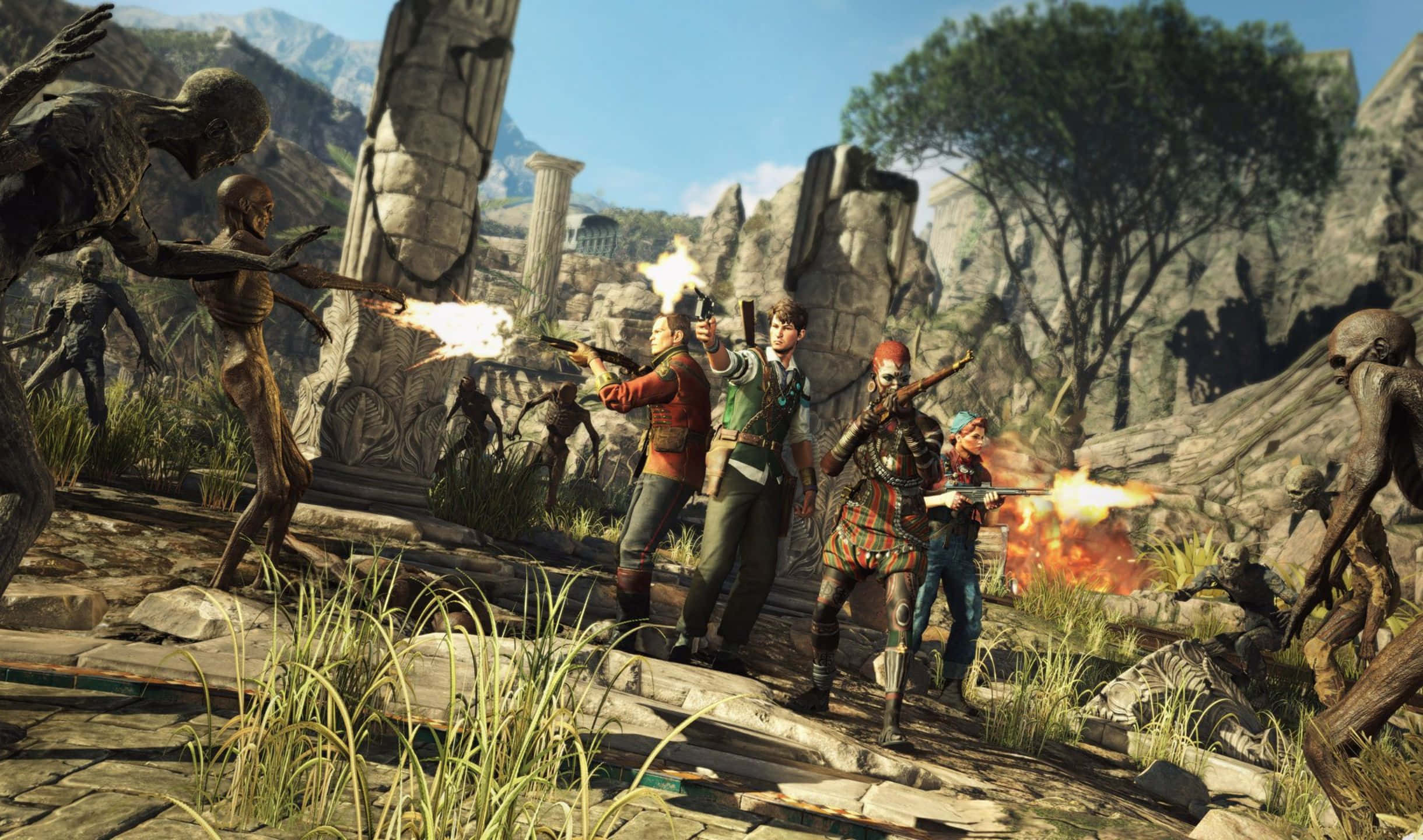 與 Strange Brigade 一同反擊邪惡 壁紙 — 一群冒險者在陽光明媚的廢墟中，對著骷髏敵人發射燧發手槍，廢墟中有古老的柱子和雜草叢生的草地。