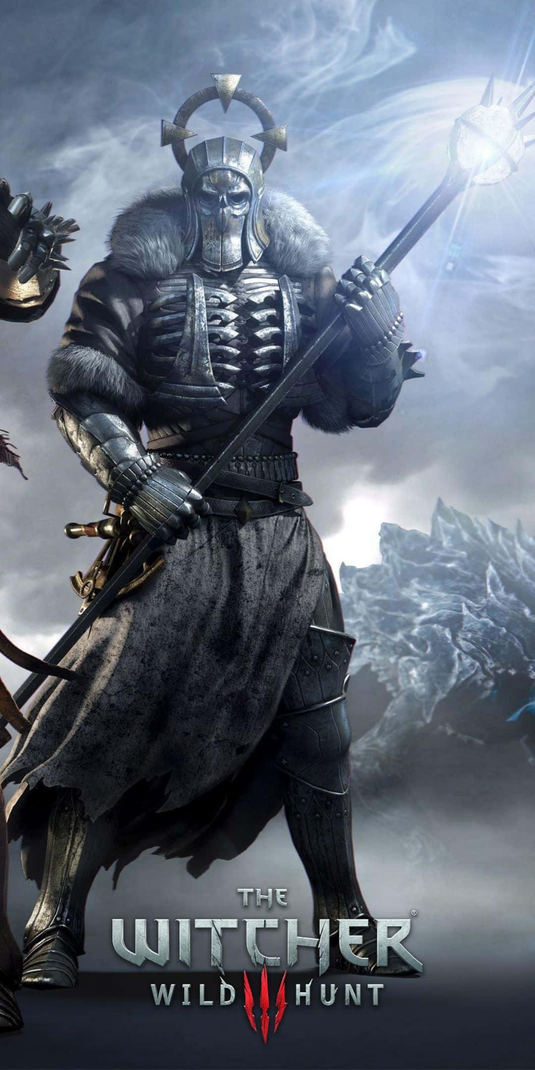 與Pixel 3及《巫師3：狂獵》一同迷失於魔法與冒險的世界 壁紙 — 一名身穿重甲、頭戴骷髏頭盔的戰士，在暴風雨的天空和鋸齒狀山脈的背景下揮舞著一把發光的劍。