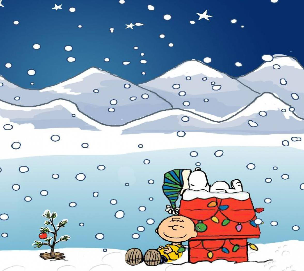 查理布朗和史努比在雪地裡，有聖誕燈飾和樹