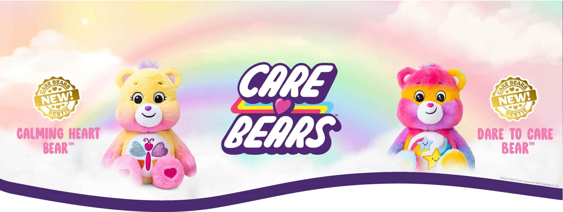 兩個新的Care Bears毛絨玩具，背景為彩虹和雲朵。